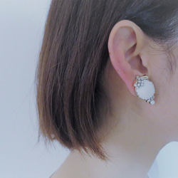ホワイトシェルイヤリング vintage earrings white shell <ER-shwht2> 2枚目の画像