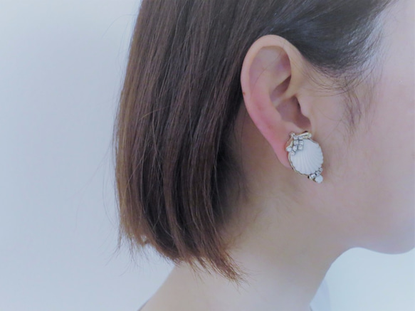 ホワイトシェルイヤリング vintage earrings white shell <ER-shwht2> 2枚目の画像