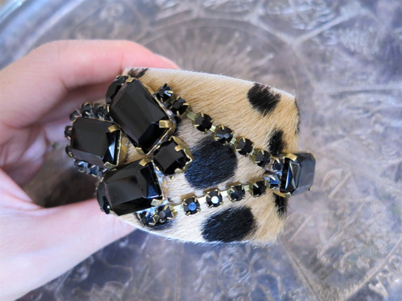 ハラコレザー カフブレスレット　hair on leather cuff bracelet <LC-HBR3> 3枚目の画像