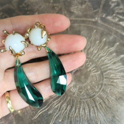 スワロフスキードロップイヤリング　vintage crystal earrings <ER-SWGR> 1枚目の画像