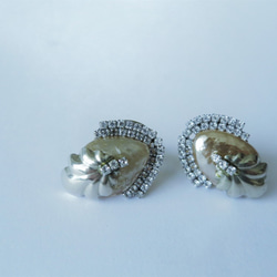 パール＆シェルビジューイヤリング ミリアムハスケル vintage earrings Miriam Haskell <P 1枚目の画像
