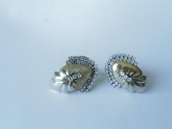 パール＆シェルビジューイヤリング ミリアムハスケル vintage earrings Miriam Haskell <P 1枚目の画像