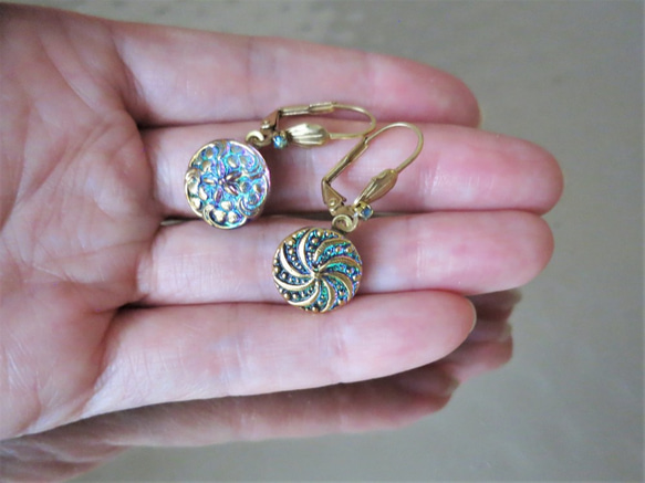 ヴィンテージガラスボタン ピアス vintage btn earrings <PE9-0420> 3枚目の画像