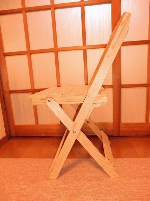 杉背もたれ付折りたたみ椅子 2枚目の画像