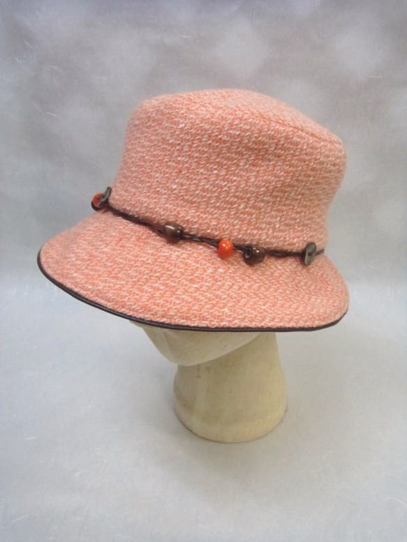 サーモンピンク・ウールの帽子 1枚目の画像