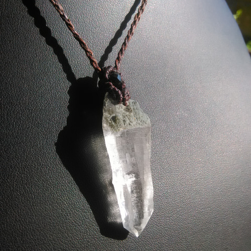 ガネッシュヒマール産】ヒマラヤ水晶の天然石マクラメペンダント[PEN