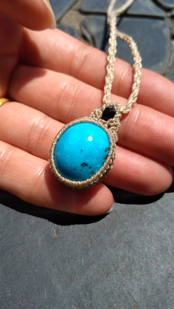 希少イラン産】イラン産ターコイズの天然石マクラメペンダント[PEN-736