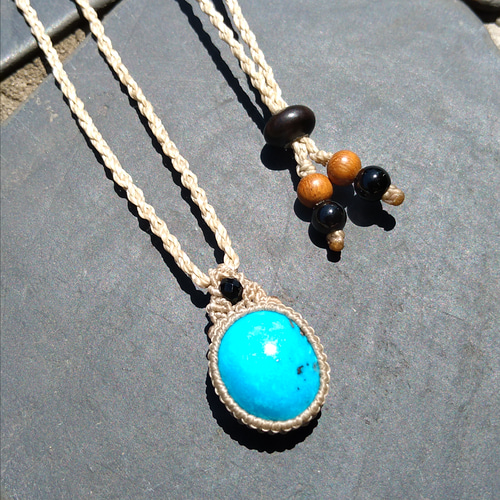 special collectionイラン産ターコイズ　マクラメロングネックレス 希少イラン産】イラン産ターコイズの天然石マクラメペンダント[PEN-736