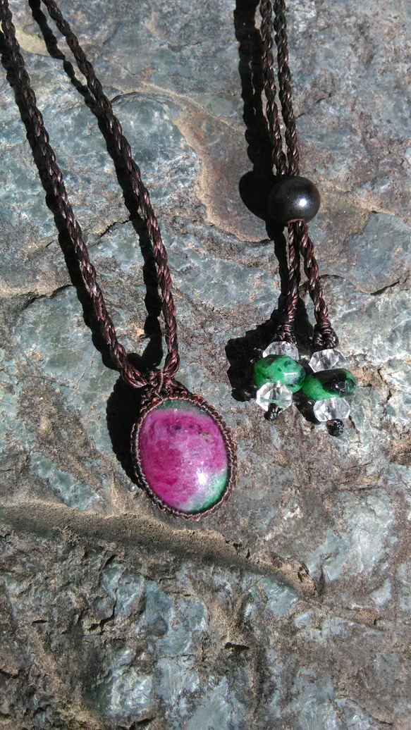 『如姫』ルビーインゾイサイトとルビーのマクラメペンダントネックレス ルビーインゾイサイトのマクラメ編みネックレス ネックレス