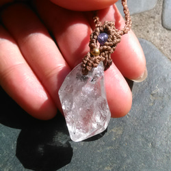 主水晶天然石花邊吊墜（雙點，彩虹）[PEN-475] 第1張的照片