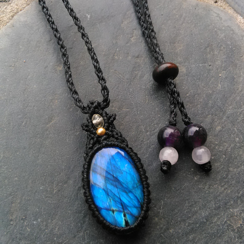 ラブラドライトの天然石マクラメペンダント[PEN-502] ネックレス