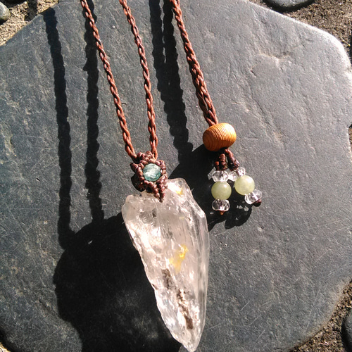 ガネッシュヒマール産】ヒマラヤ水晶の天然石マクラメペンダント[PEN