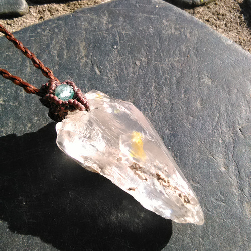 ガネッシュヒマール産】ヒマラヤ水晶の天然石マクラメペンダント[PEN