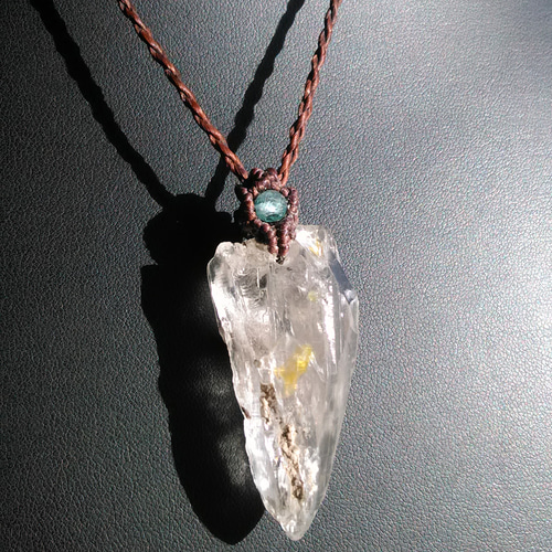 ガネッシュヒマール産】ヒマラヤ水晶の天然石マクラメペンダント[PEN