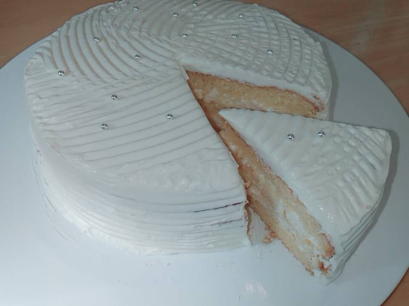 ホワイトチョコ生クリームケーキ 5枚目の画像