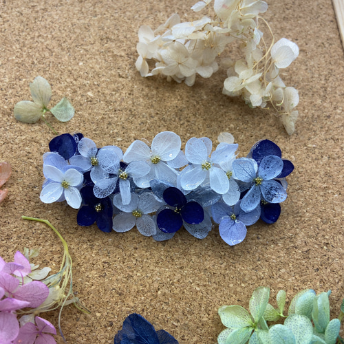 夏空ブルースカイ 紫陽花バレッタ 新色⸜(๑'ᵕ'๑)⸝ 紫陽花