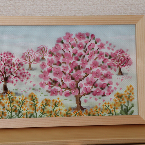 【完成品】桜と菜の花　クロスステッチ 桜と菜の花のクロスステッチフレーム 絵画 satomi 通販 7048831