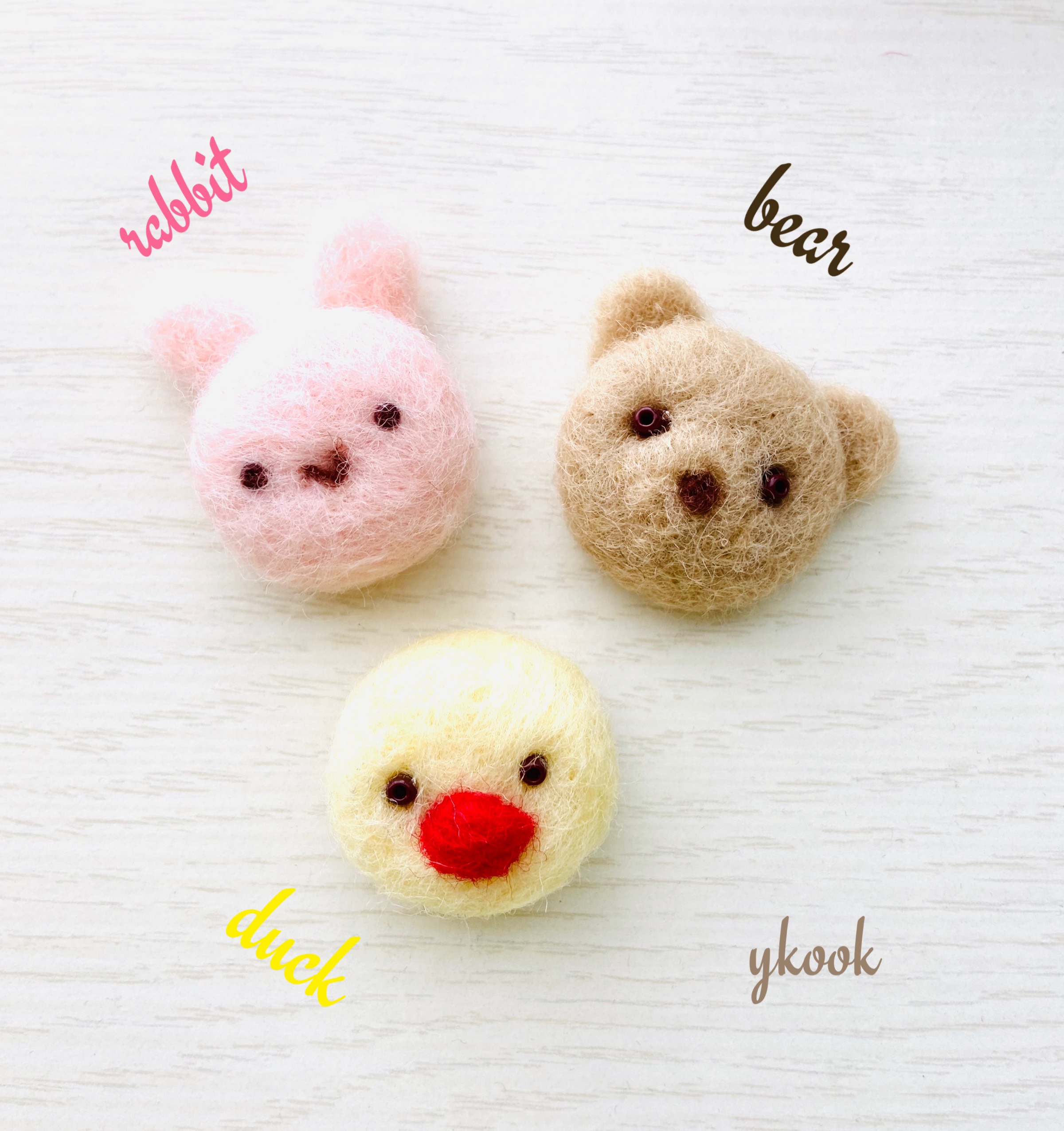 羊毛フェルト マシュマロみたいな動物マグネット（うさぎ
