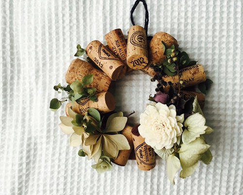 完売】秋〜冬 フランスワインのコルクとドライフラワーのリース リース