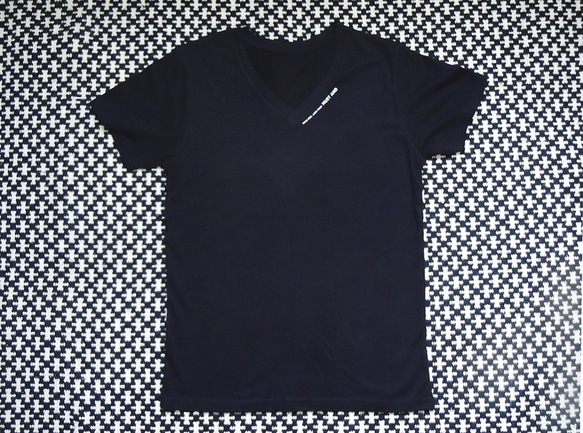 ◆SIMPLE MODERN◆　MA-003 BK　ロゴ入りオーガニックコットンVネックTシャツ 2枚目の画像