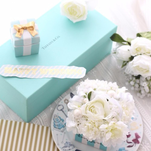 ティファニーブルーのフラワーアレンジ アートフラワー Amour