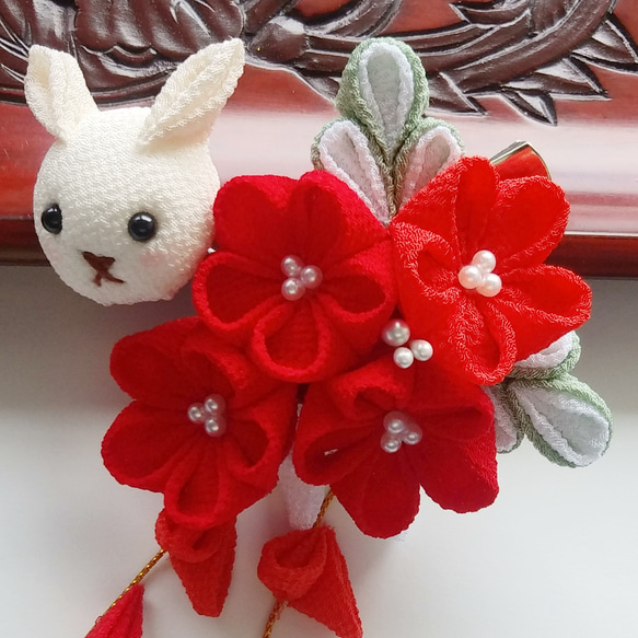 つまみ細工髪飾り 子供用かんざしクリップ 4つの小花とウサギ 金平糖 