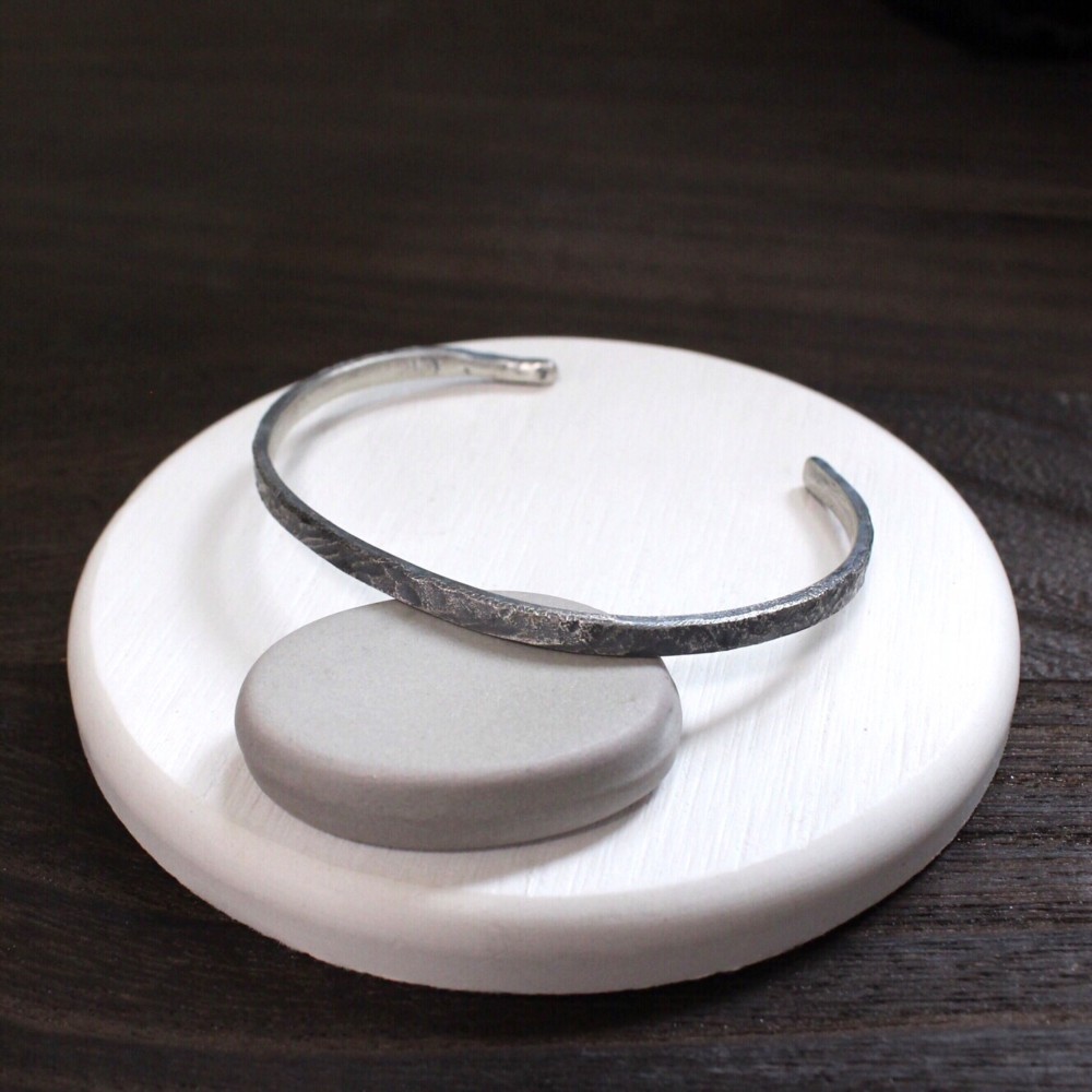 新作バングル　デルバート好きな方　腕周り18cm ヤ*ン様