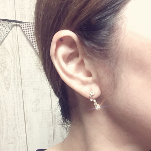 【最終価格】カフェオリ 北斗七星 モチーフ K10 ピアス 右耳用10金 日本製 最終価格】カフェオリ 北斗七星 モチーフ K10 ピアス 右耳用10金
