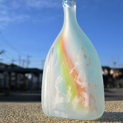 作家物　虹色ガラスの一輪挿し　未使用品 ガラス作家 竹田舞由子 一輪挿し(丸型S)「にじ光」 ¥4,400 大人