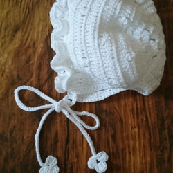 ベビーのフリルボンネット 2枚目の画像