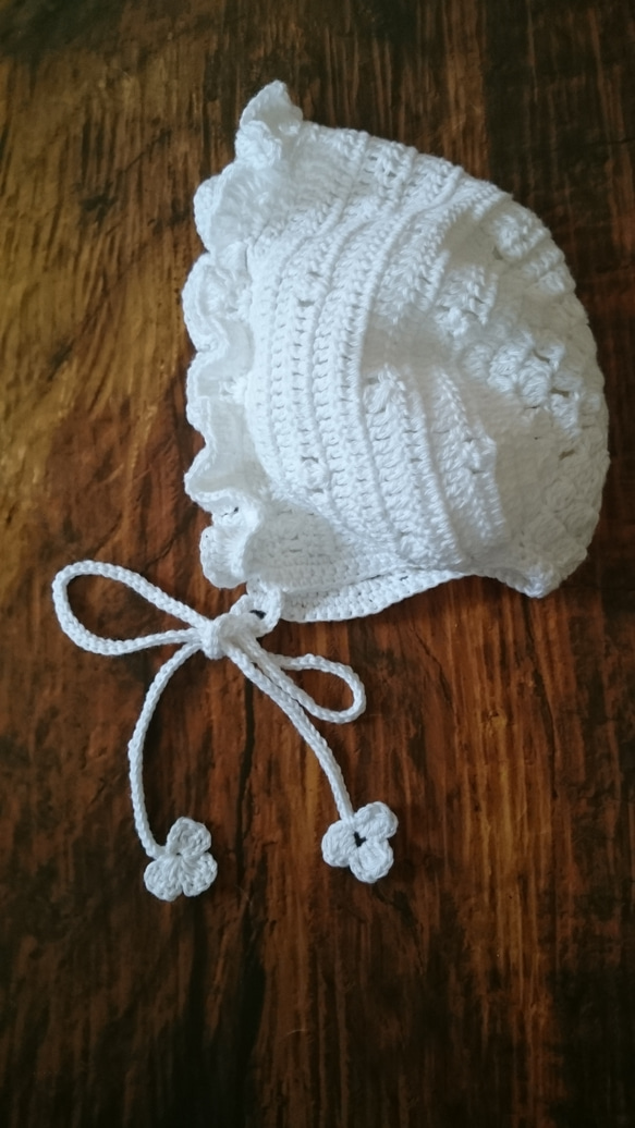 ベビーのフリルボンネット 2枚目の画像