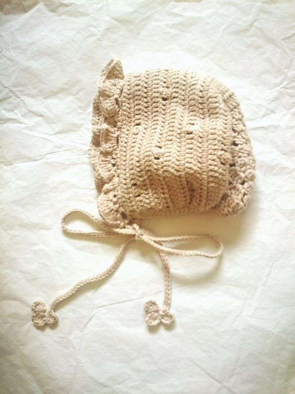 ベビーのフリルボンネット 3枚目の画像