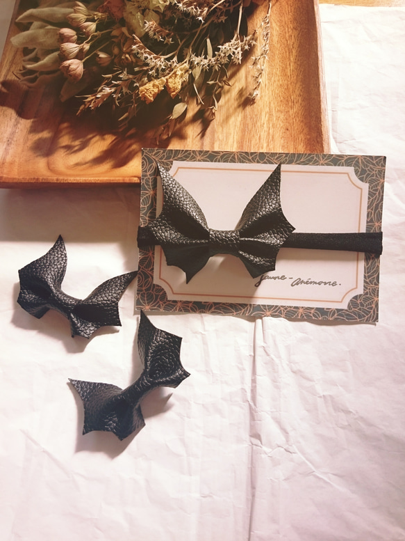 ハロウィン Batレザーの蝶ネクタイ 4枚目の画像