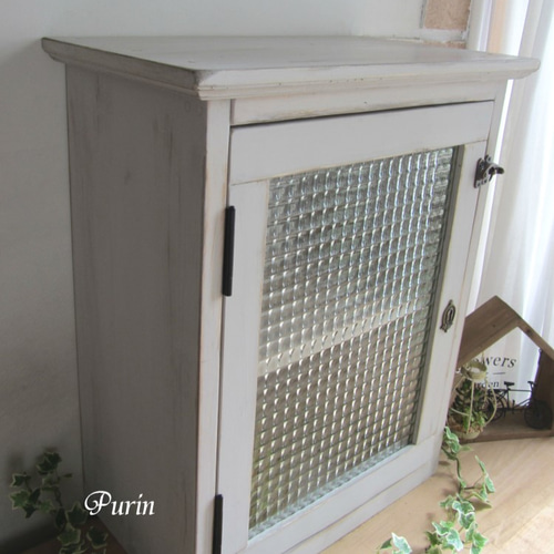 チェッカーガラスの卓上キャビネット ＊アンティーク風＊ その他家具