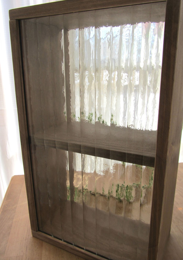 レトロガラスの卓上2段シェルフ　ブラウン 3枚目の画像