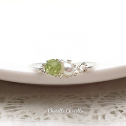 Sweet antique - 淡水パールとペリドットの立て爪ふうワイヤーリング