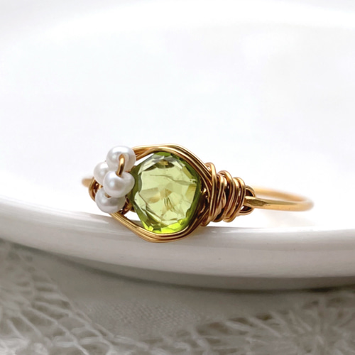 天然石コレクション MOONバングル Aventurineゴールド 28.83 Carat Green Moonstone and Multi-Spinel Cocktail Ring
