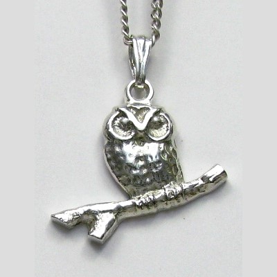 クロス以外の作品　小枝とフクロウのペンダント　sc31　ロングセラーです