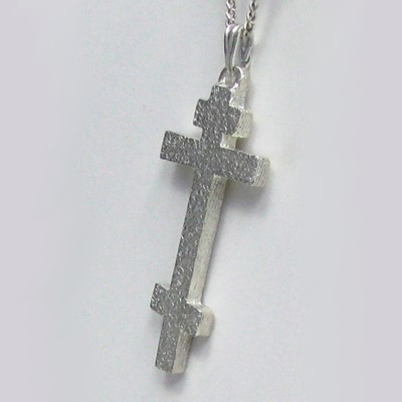 ロシア正教のクロス（八端十字架）　梨地光沢仕上げの縦長のロシア十字架　rc23　好評です 2枚目の画像