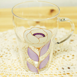 白い花の耐熱ガラスマグ（紫） 3枚目の画像