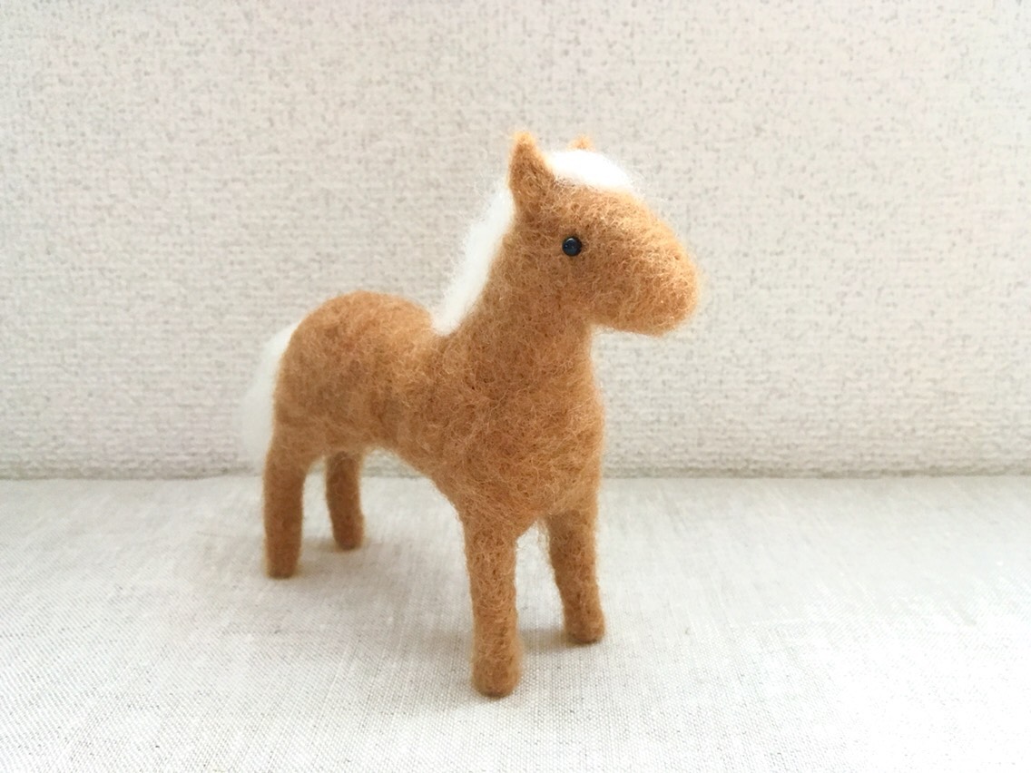 【受注生産・プレゼントとしてもオススメ】羊毛フェルトのぬいぐるみ お馬さん