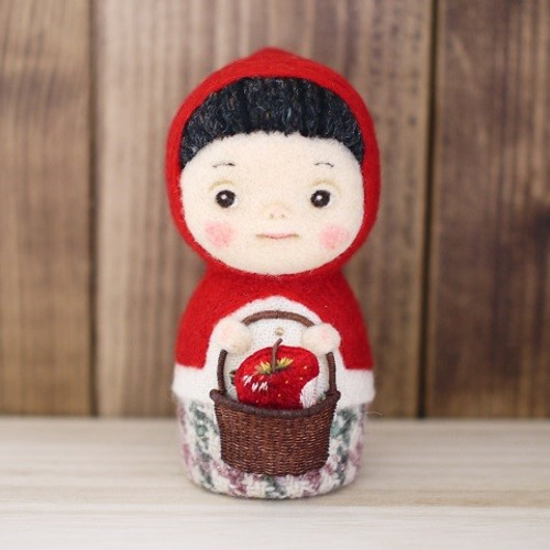 赤ずきんちゃん＆りんごブローチ 羊毛フェルト 澤田クマ制作所 通販