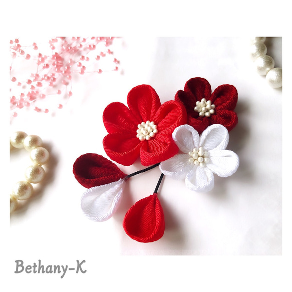 ◆小花が可愛い和モダン髪飾り(下がり付き)◆えんじ×赤×白色のつまみ細工　BETHANY- K_ベサニK製作所 4枚目の画像