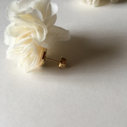 紫陽花のピアス*ホワイト* 3枚目の画像