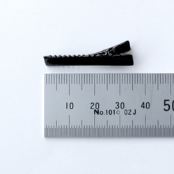 30個 ヘアクリップ 35㎜ ワニ口クリップ 黒  髪留め 素材 材料 パーツ ヘヤクリップ 2枚目の画像