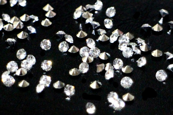 100個【AAA グレード】3mm ラインストーン クリア ダイヤモンド形状 素材 材料 パーツ クリスタル ルース 2枚目の画像