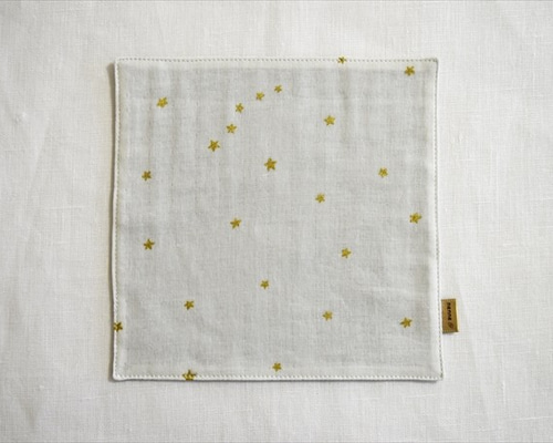 鍵盤ハーモニカやリコーダーのお供に…小さなガーゼハンカチ（スター