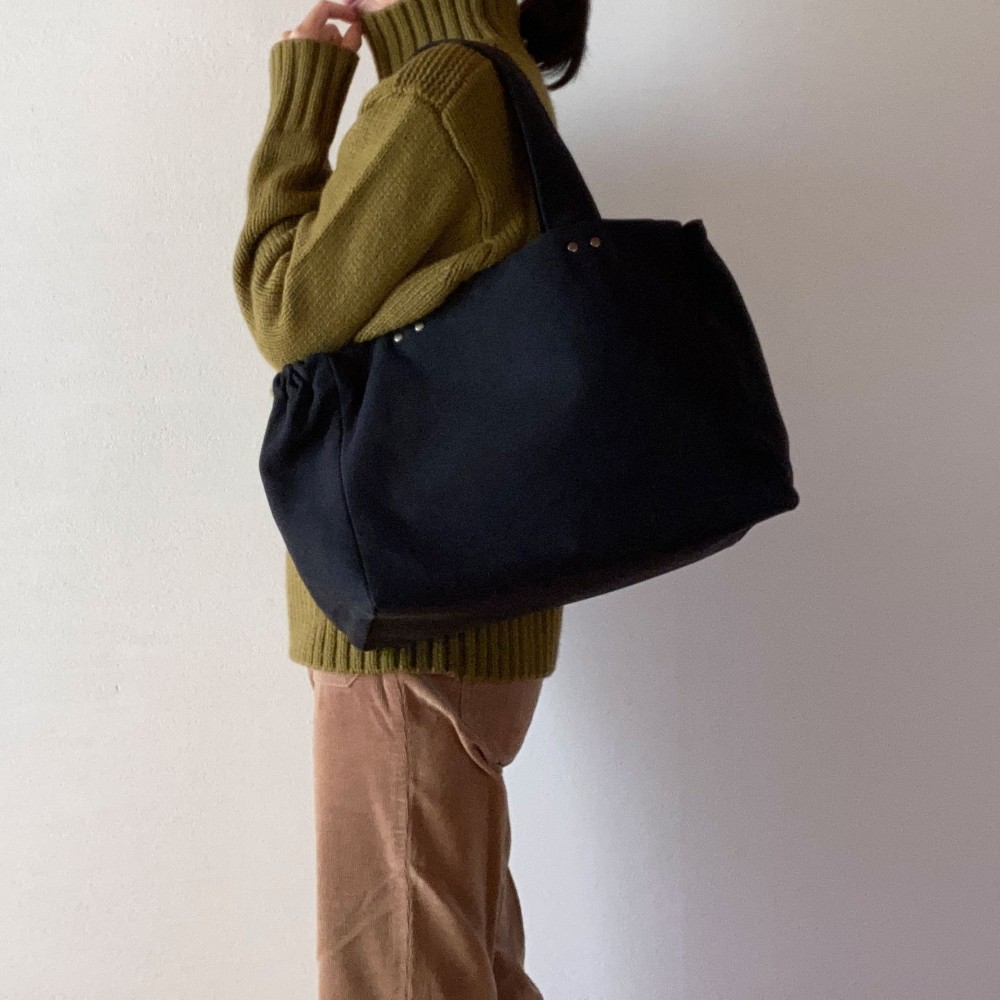 ギャザートート：Magazine（ブラック）