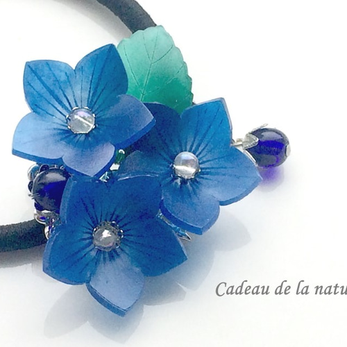 【ヘアゴム】レジン　桔梗 ヘアゴム】レジン 桔梗 桔梗(ききょう)のヘアゴム[紺] ヘアゴム nature