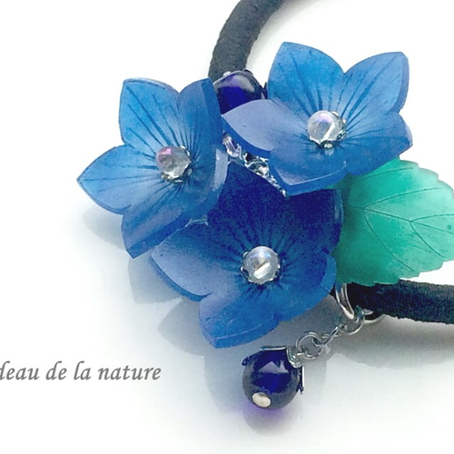 【訳あり】レジン　ヘアゴム　桔梗 桔梗(ききょう)のヘアゴム[紺] ヘアゴム nature 通販 7891392